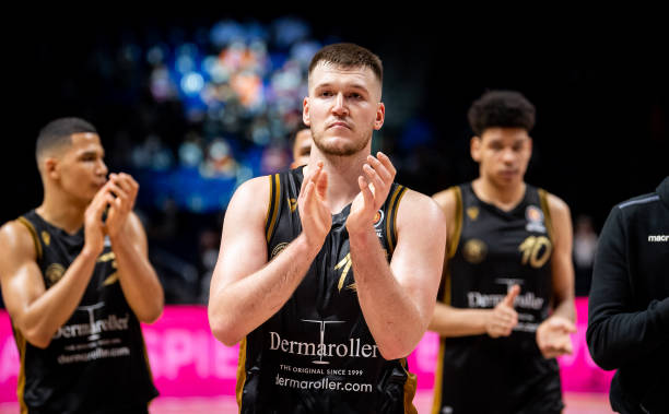 尖的斯诺克 尖的斯诺克