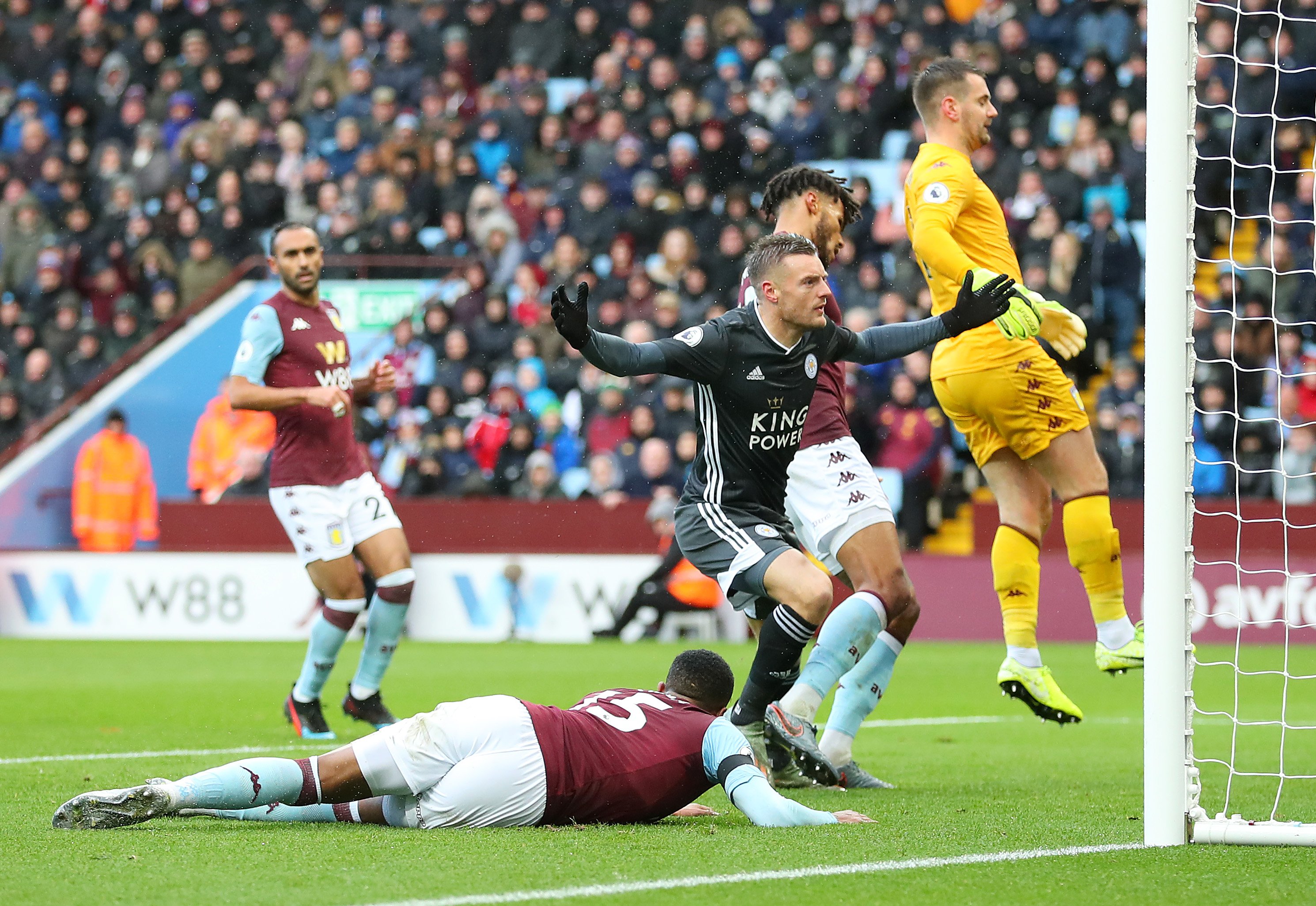 接逐出场外 接逐出场外