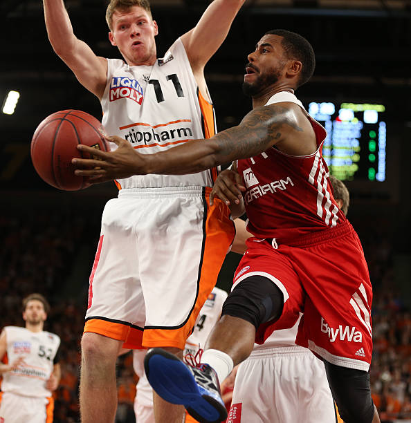 教的团队中 教的团队中